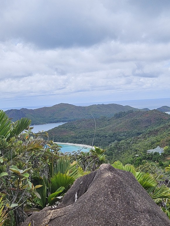 Auch das Wandern lohnt sich auf den Seychellen.