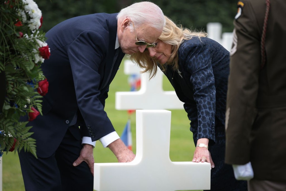COLLEVILLE-SUR-MER, FRANCE - JUNE 06: U.S. President Joe Biden and first lady Jill Biden tour the Normandy American Cemetery on the 80th anniversary of D-Day on June 06, 2024 in Colleville-sur-Mer, Fr ...