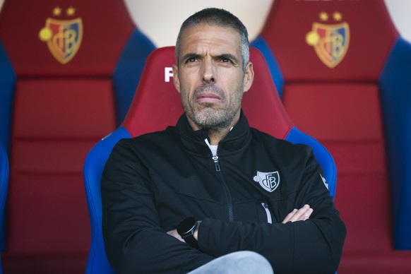 Técnico Fabio Celestini (FCB) antes do jogo da Super League entre FC Basel 1893 e BSC Young Boys, no estádio St. Jakob-Park, em Basileia, no domingo, 6 de outubro de 2024. (KEYSTONE/Peter Klaunzer)