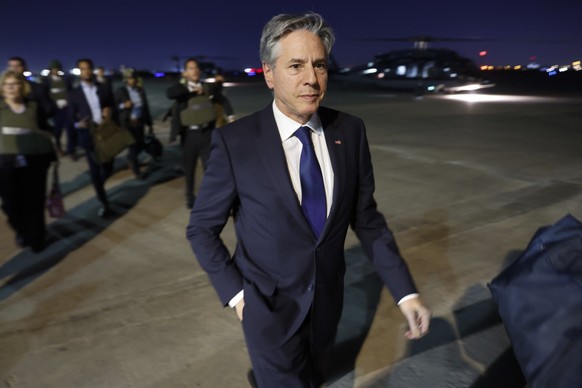 U.S. Secretary of State Antony Blinken returns to Baghdad International Airport from the International Zone via helicopter after meeting Iraqi Prime Minister Mohammed Shia al-Sudani, at Baghdad Intern ...