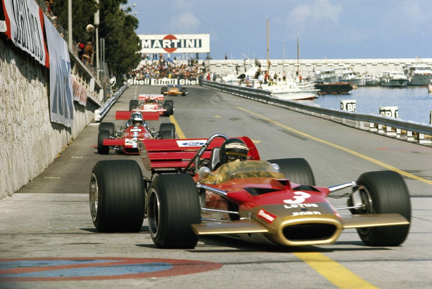 IMAGO / Motorsport Images

1970 Monaco GP MONTE CARLO, MONACO - MAY 10: Jochen Rindt, Lotus 49C Ford leads Piers Courage, De Tomaso 308 Ford during the Monaco GP at Monte Carlo on May 10, 1970 in Mont ...