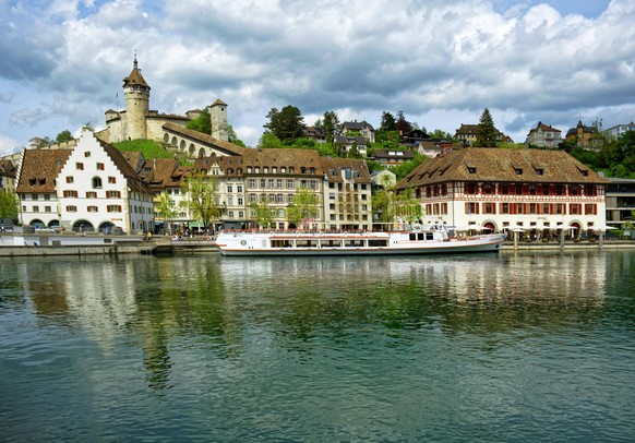 Altstadt mit der Zirkularfestung Munot, Schaffhausen, Kanton Schaffhausen, Schweiz, Europa *** Old Town with the Zirkularfestung Munot, Schaffhausen, Canton Schaffhausen, Switzerland, Europe Copyright ...