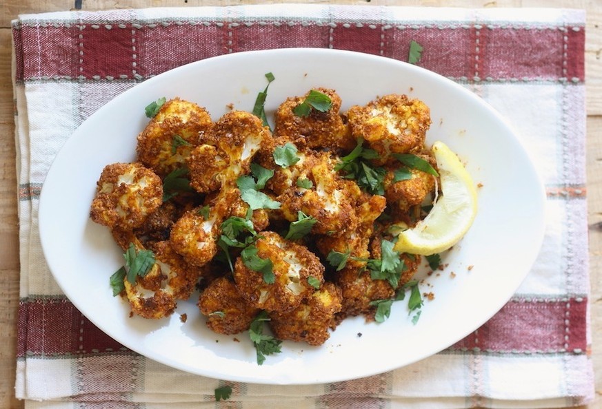 tandoori roasted almond cauliflower blumenkohl essen food indien curry kochen https://1.bp.blogspot.com/-QKDJb545gHM/Unxbt4JUoXI/AAAAAAAAM3w/-a3Bk2_yO6I/s1600/tandoori+roasted+cauliflower+with+almond+ ...