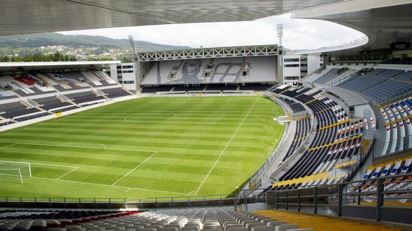 Picture dated 30 June 2003 shows the new Estadio D. Alfonso Henriques in Guimaraes, that will host games during the course of the EURO2004 soccer championship to be held in Portugal from 12 June until ...