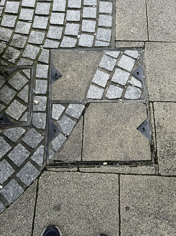 Die lustigsten Fails der Woche: Boden falsch geplättelt