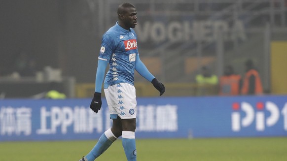 FILE - In this Wednesday, Dec. 26, 2018 file photo, Napoli&#039;s Kalidou Koulibaly leaves the pitch after receiving a red card from the referee during a Serie A soccer match between Inter Milan and N ...