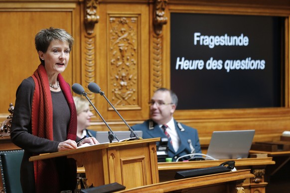 Platze bei der Diskussion um die systematischen Grenzkontrollen der Kragen: Simonetta Sommaruga.