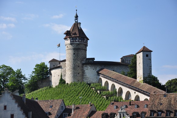 Der Munot ist das Wahrzeichen von Schaffhausen. Sieben Gemeinden des Kantons, die zu wenige Asylsuchende aufgenommen haben, zahlen anderen Gemeinden einen Ausgleich.&nbsp;