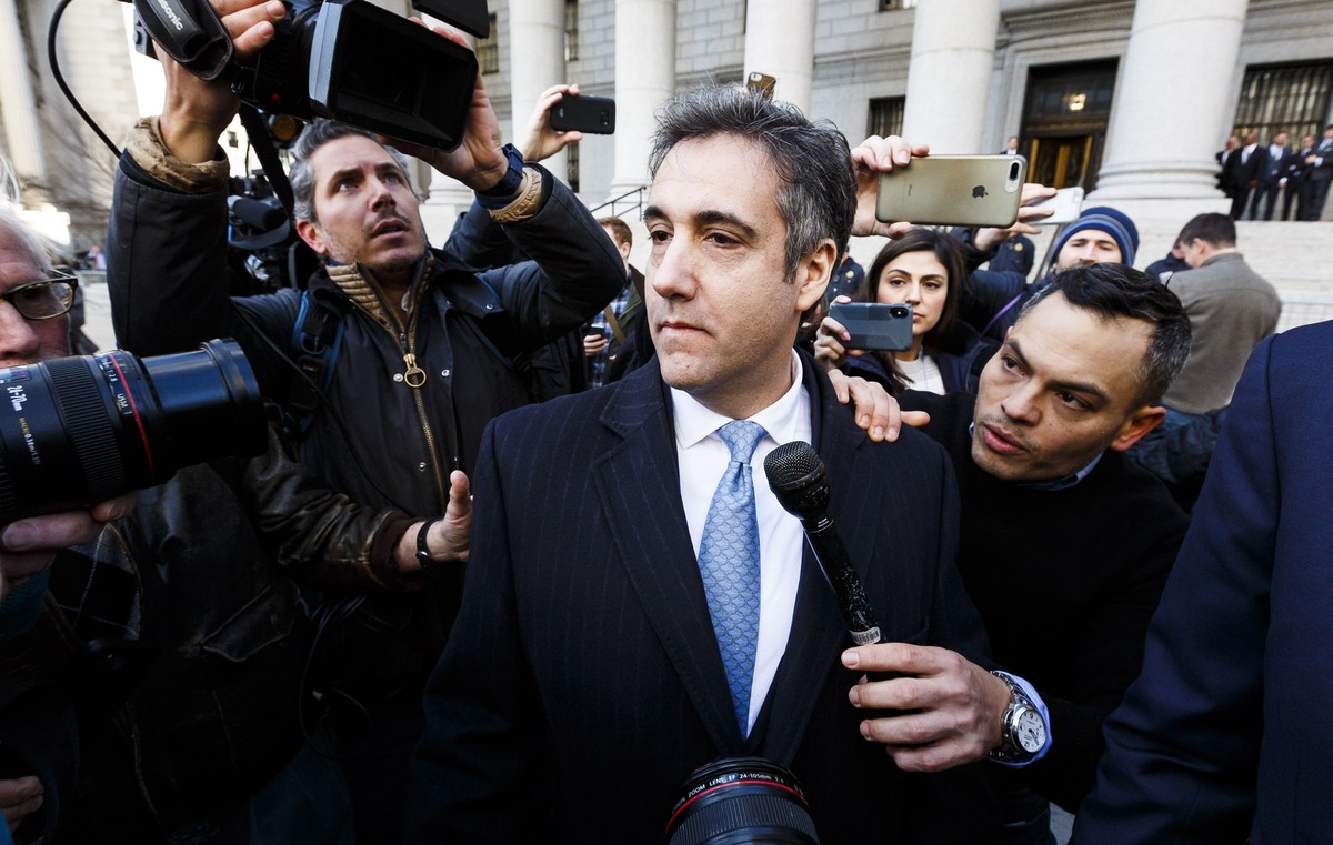 epaselect epa07197356 Michael Cohen, US President Donald Trump's former personal lawyer, leaves federal court after pleading guilty to charges related to lying to congress in New York, New York,  ...