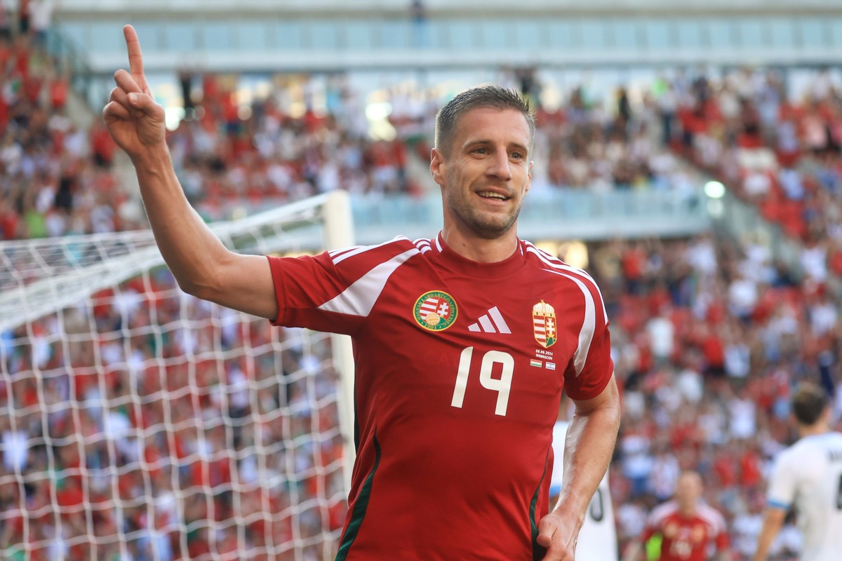 epa11398198 Hungary's Varga Barnabas celebrates after scoring a goal during the international friendly soccer match between Hungary and Israel in Debrecen, Hungary, 08 June 2024. EPA/Zsolt Czegle ...