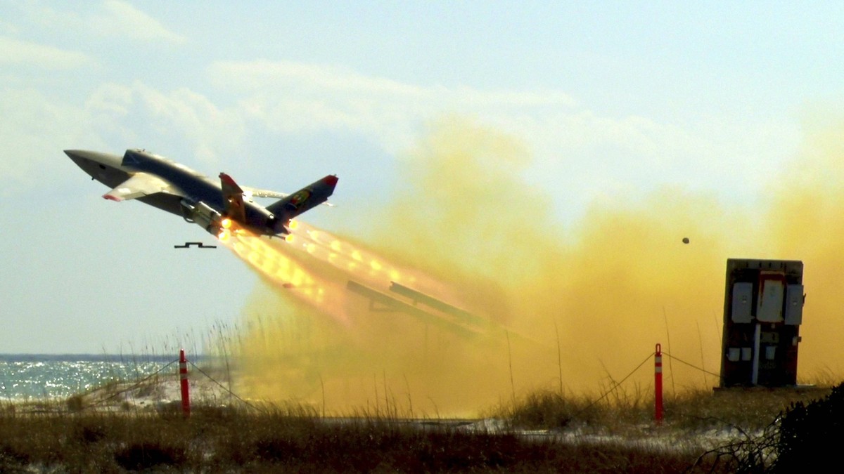 February 27, 2024, Valparaiso, Fl, United States: A U.S. Marine Corps XQ-58A Valkyrie, highly autonomous, tactical stealth unmanned air vehicle, launches from the mobile launcher at Eglin Air Force Ba ...