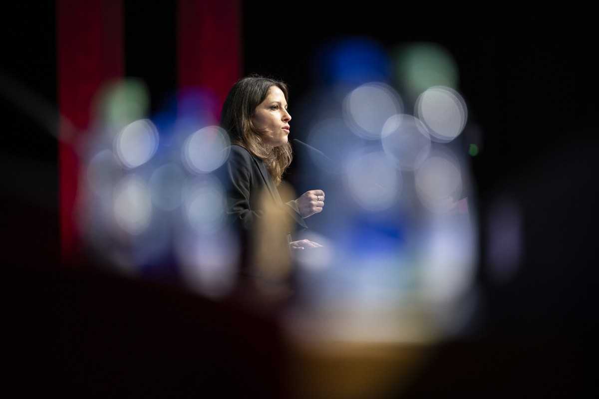 Co-Parteipraesidentin und Nationalraetin Mattea Meyer, SP-ZH, spricht am Parteitag der SP Schweiz, am Samstag, 17. Oktober 2026 in Thun. (KEYSTONE/Anthony Anex)