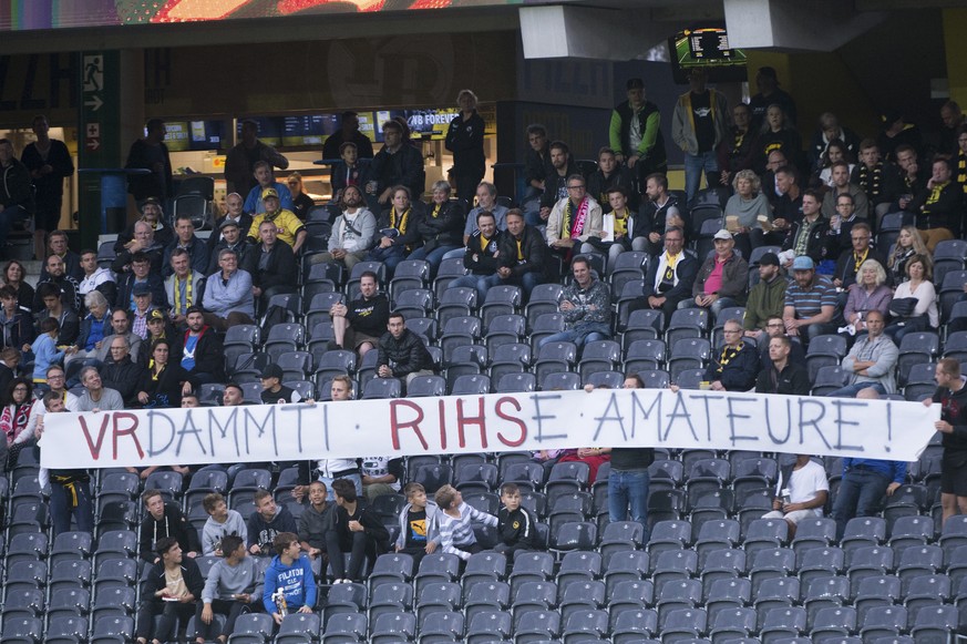 15.09.2016; Bern; Fussball Europa League - BSC Young Boys - Olympiakos Piraeus: Protestbanner gegen den VR und die Gebrueder Rihs (Claudio de Capitani/freshfocus)