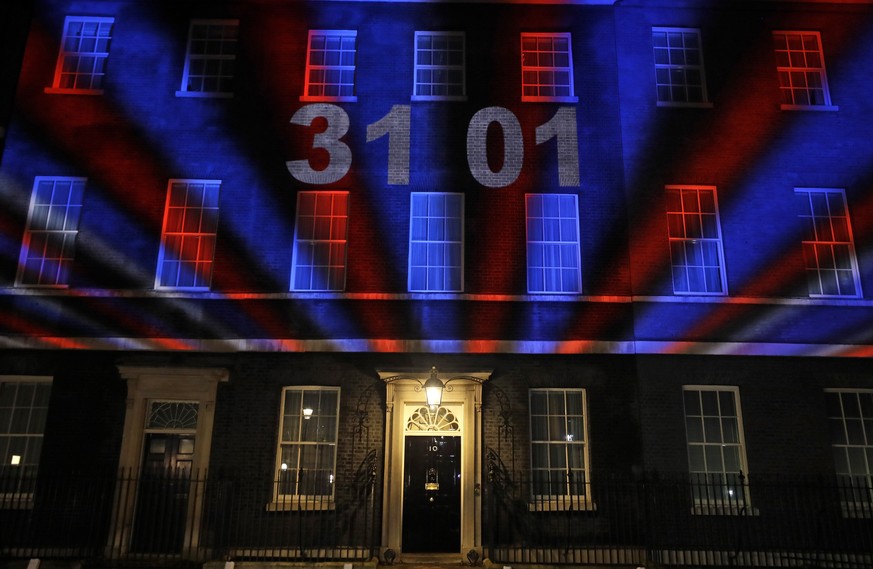 Ein Countdown an der Downing Street 10 in London markiert den historischen Moment. 