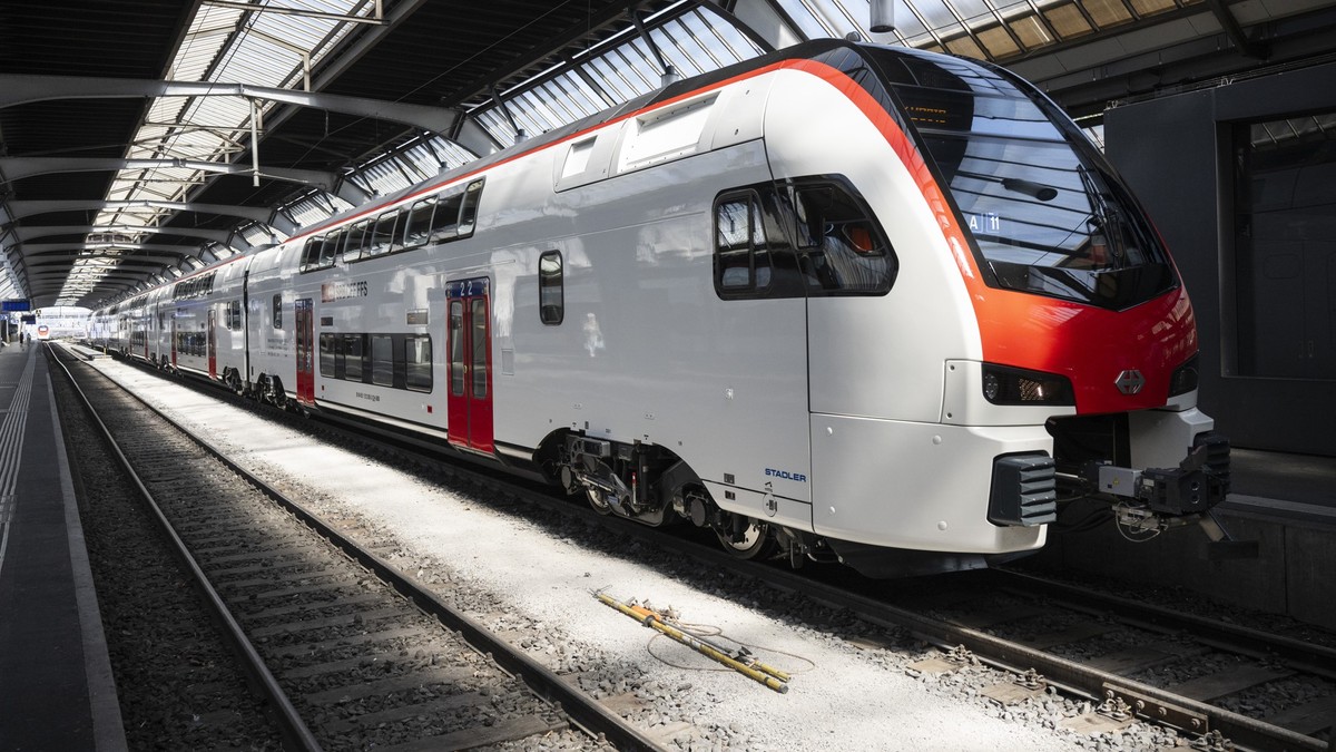Einblicke in den neuen IR-Dosto der SBB vor seiner ersten kommerziellen Fahrt im Hauptbahnhof in Zuerich, aufgenommen am Freitag, 7. Juli 2023. (KEYSTONE/Ennio Leanza).