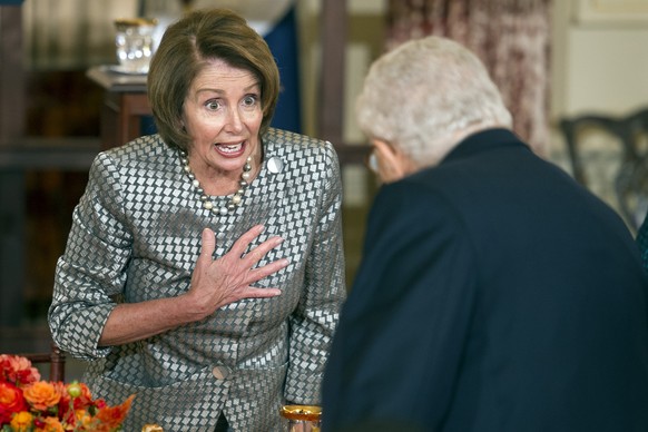 In den USA, wo der Graben zwischen links und rechts besonders tief ist, kursieren mehrere Begriffe: Neiman marxist (er kauft in der Nobelkaufhauskette Neiman Marcus ein), Latte liberal (er trinkt ...