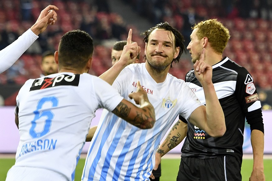 Der Zuercher Alain Nef jubelt nach seinem Tor zum 2-0 fuer den FCZ beim Fussballspiel der Super League FC Zuerich gegen den FC Lugano im Stadion Letzigrund in Zuerich am Samstag, 10. Maerz 2018. (KEYS ...