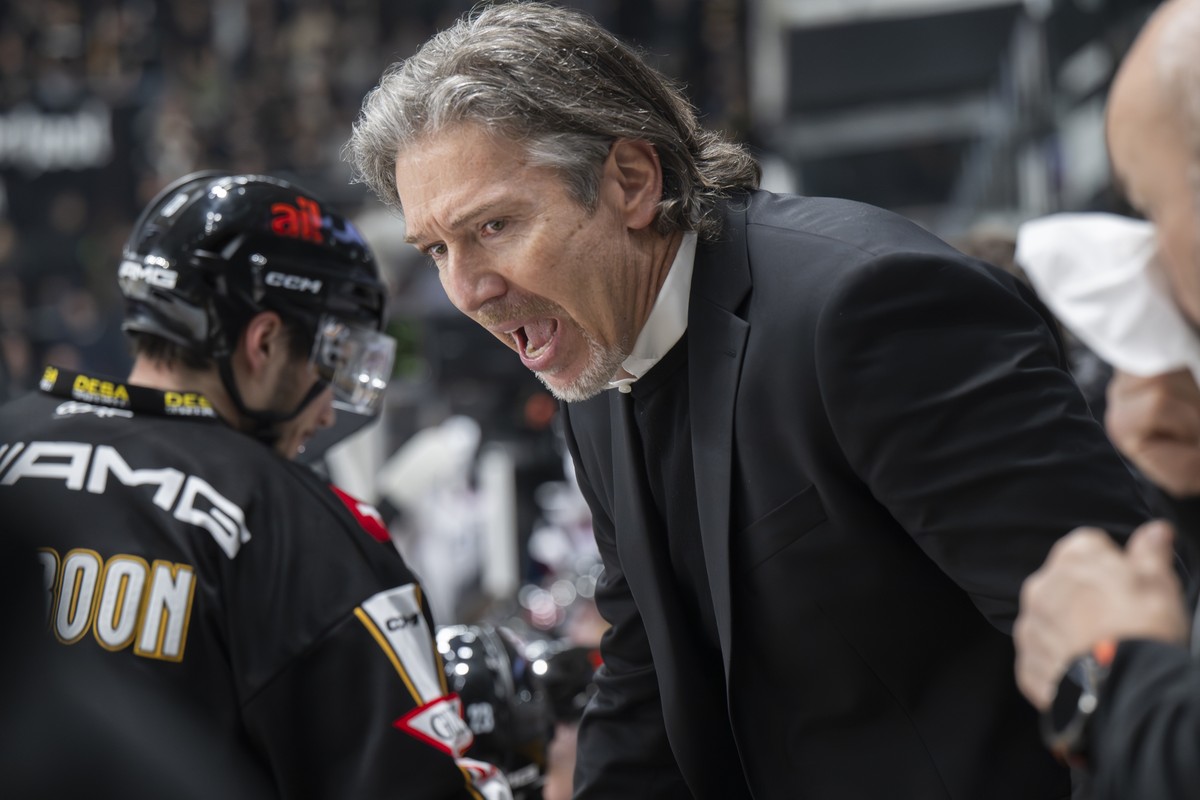 Head Coach Uwe Krupp (HCL), during the play-out of National League A (NLA) Swiss Championship 2024/25 between HC Lugano and HC Ajoie at the ice stadium Corn�r Arena in Lugano, Switzerland, Saturday, M ...