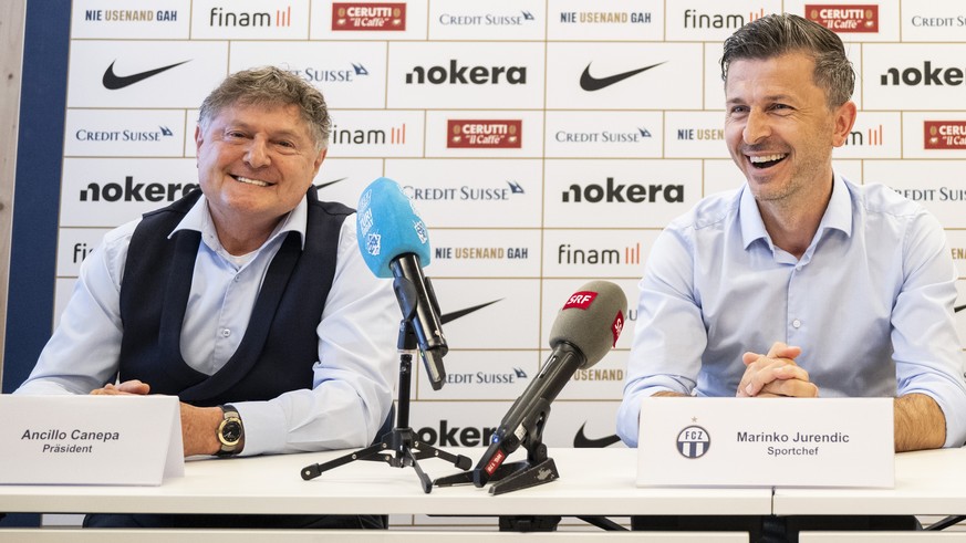 FCZ-Praesident Ancillo Canepa, Sportchef Marinko Jurendic und Cheftrainer Franco Foda, von links, sprechen am Saison-Vorschaugespraech zum Auftakt der neuen Saison 2022/2023, aufgenommen am Donnerstag ...