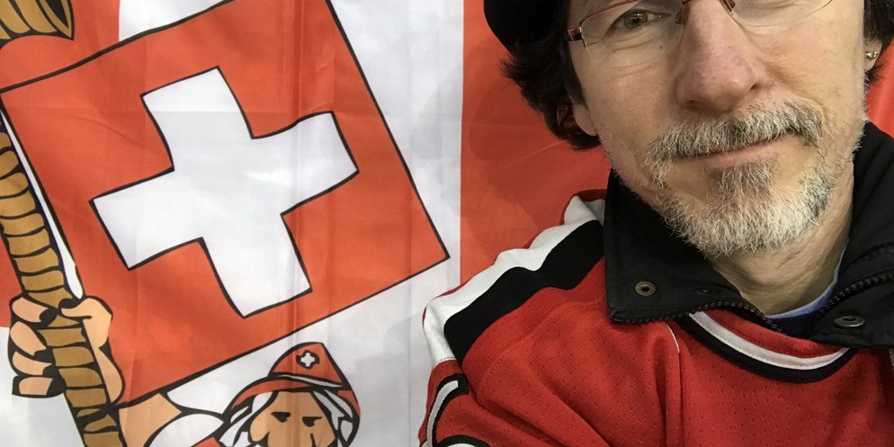Peter von Ballmoos ist leidenschaftlicher Fan der Schweizer Eishockey-Nati.