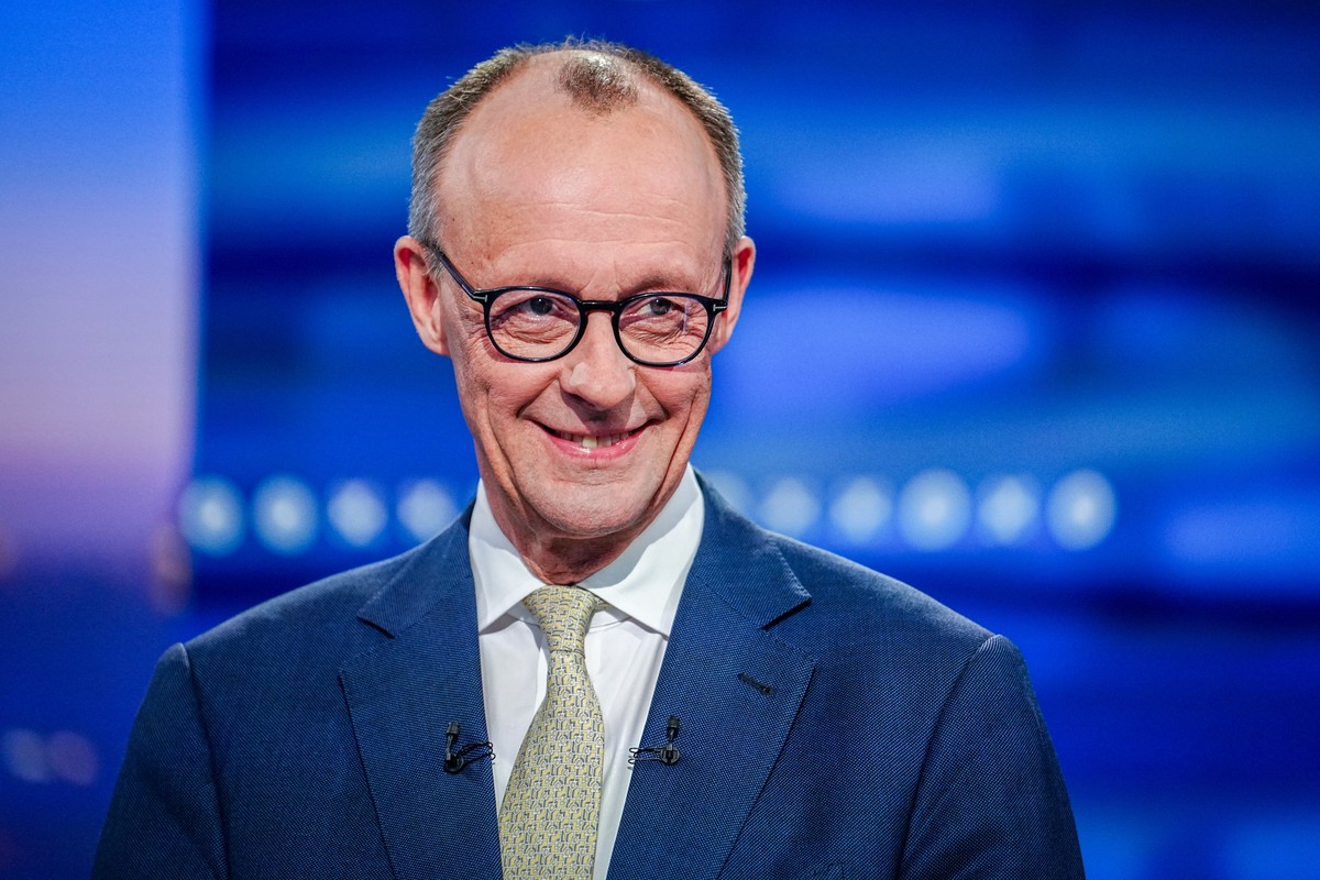 epa11901910 Christian Democratic Union (CDU) party leader and chancellor candidate Friedrich Merz takes part in the TV debate 'Quadrell' on the German federal election campaign, in Berlin, G ...