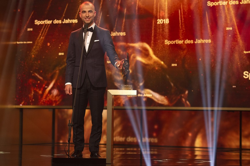 Nino Schurter erhaelt den Preis als „Sportler des Jahres 2018&quot;, an der Verleihung des Credit Suisse Sports Awards 2018, aufgenommen am Sonntag, 09. Dezember 2018, in Zuerich. (KEYSTONE/Melanie Du ...
