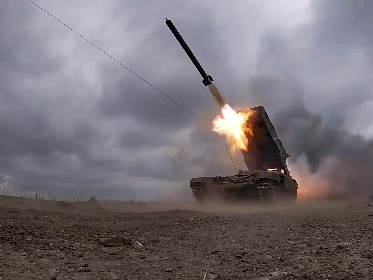 Un lance-roquettes russe en action.
