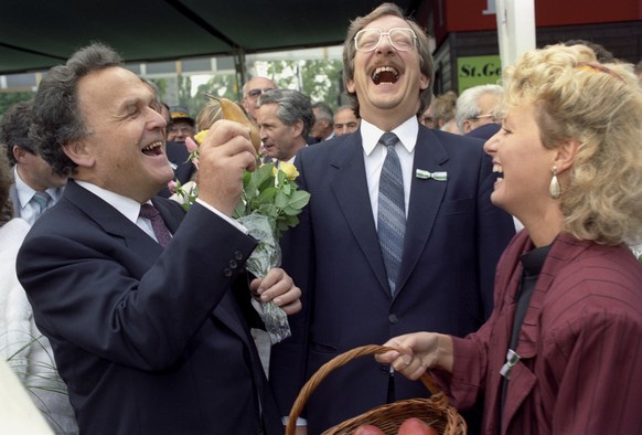 Bundesrat Otto Stich (links) und der Olma-Präsident Heinz Christen im Oktober 1988.