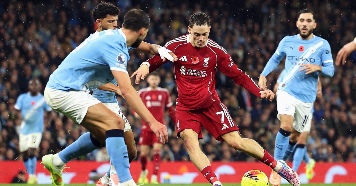 Liverpool-rutscht-tiefer-in-die-Krise-die-Luft-f-r-Wirtz-und-Slot-wird-d-nner