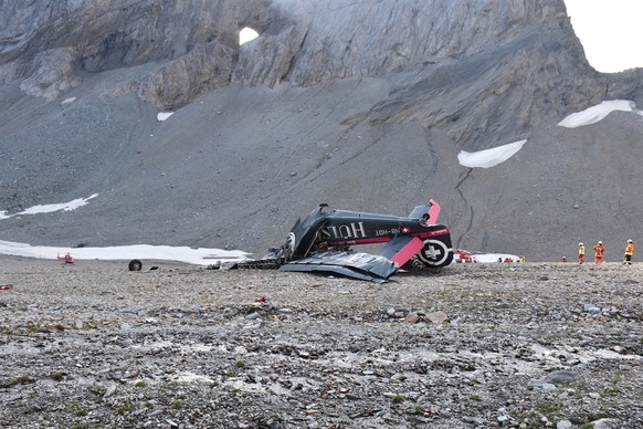 ARCHIVBILDER ZUR MITTEILUNG DES BAZL ZUM ABSTURZ DER JU-52, AM DONNERSTAG, 16. AUGUST 2018 ---- HANDOUT - JU-52 crash site on Piz Segnas above Flims, Switzerland, on Sunday, August 5, 2018. The plane  ...