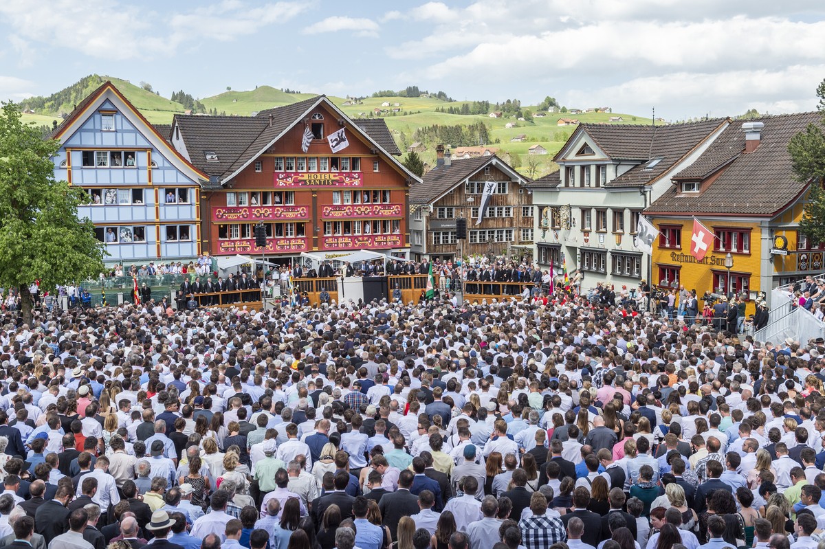 Ueberblick ueber den Versammlungsort der Appenzeller Landsgemeinde, vom Sonntag, 29. April 2018, in Appenzell. (KEYSTONE/Patrick Huerlimann)