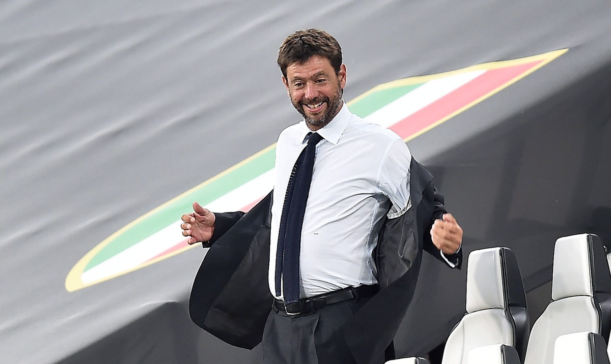 epa08579699 Juventus' president Andrea Agnelli on the grandstands during the Italian Serie A soccer match Juventus FC vs AS Roma at the Allianz stadium in Turin, Italy, 01 August 2020. EPA/ALESSA ...