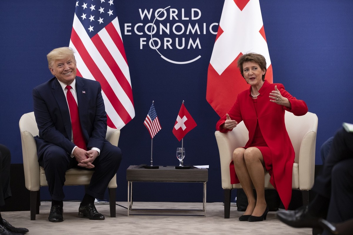 President Donald Trump meets with Swiss President Simonetta Sommaruga at the World Economic Forum, Tuesday, Jan. 21, 2020, in Davos, Switzerland. (AP Photo/ Evan Vucci)
