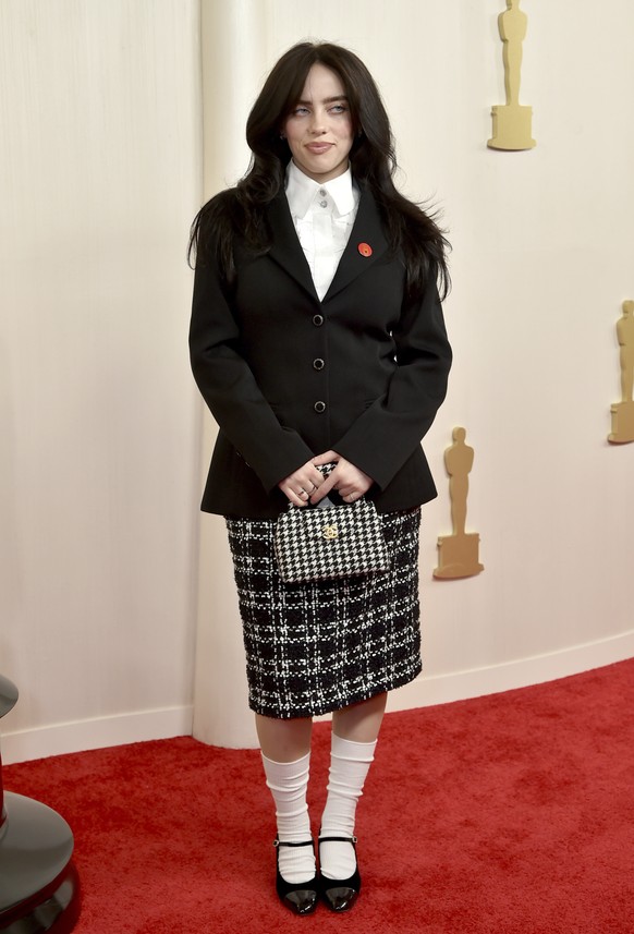 Billie Eilish arrives at the Oscars on Sunday, March 10, 2024, at the Dolby Theatre in Los Angeles. (Photo by Richard Shotwell/Invision/AP)
Billie Eilish