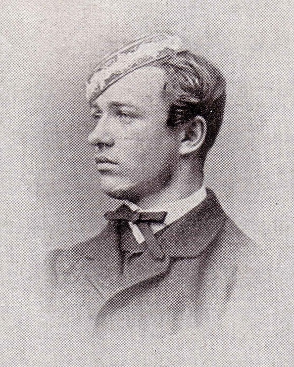 Student Ulrich Wille, fotografiert Ende der 1860er-Jahren.
https://de.wikipedia.org/wiki/Datei:Wille_als_Tiguriner.jpg