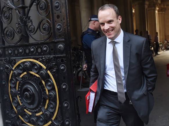 epa07164906 Britain&#039;s Brexit Secretary Dominic Raab arrives to a cabinet meeting in Downing Street in London, Britain, 14 November 2018. British cabinet holds a meeting to discuss the draft text  ...