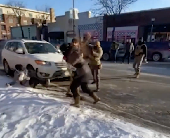 Screenshots von Videos, die die Tötung von Alex Pretti am 24. Januar 2026 aufgezeichnet hat.