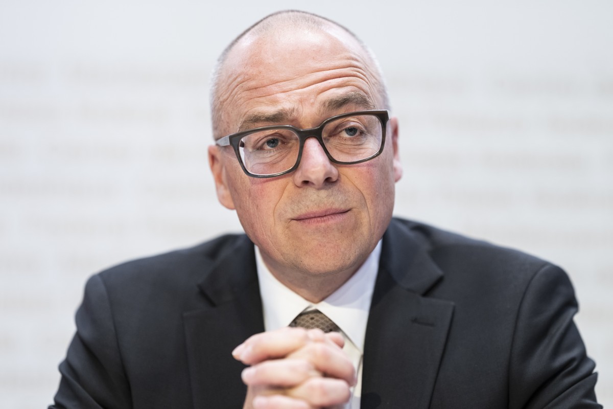 Vincenzo Mascioli, Staatssekretaer fu?r Migration SEM spricht an der Medienkonferenz des Bundesrates ueber die Vertraege mit der Europaeischen Union EU, im Anschluss an die woechentliche Bundesratssit ...