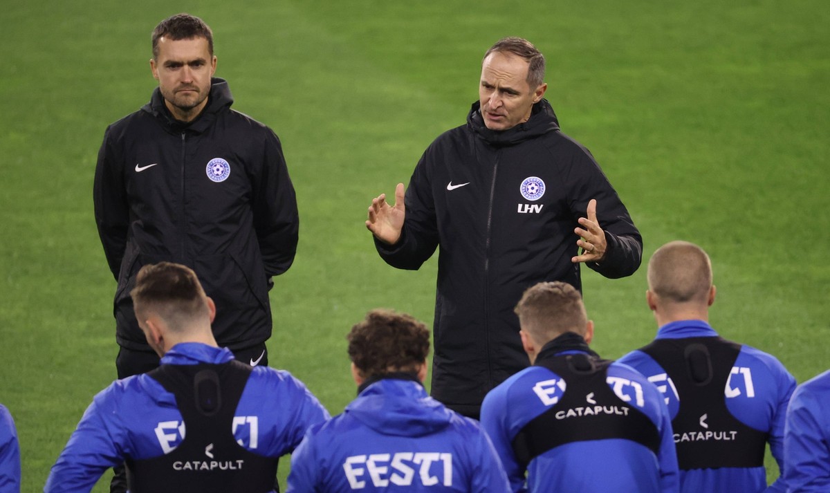 Estonia s head coach Thomas Haberli pictured during a training session of the Estonian national soccer team ahead of tomorrow World Cup 2022 qualification game against Belgian national soccer team, in ...