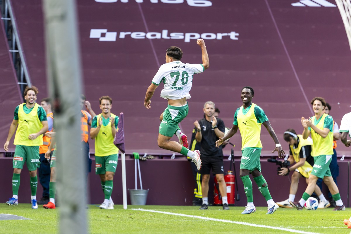 Nevio Scherrer (SG), centre, celebrates his goal after scoring the 0:2, during the Super League soccer match of Swiss Championship between Servette FC, SFC, and FC St.Gallen 1879, SG, at the Stade De  ...