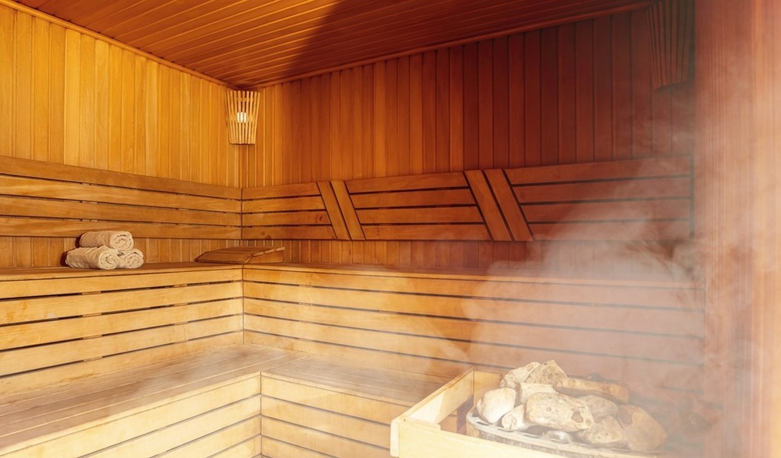 Sauna von innen, Innenbereich beim Saunieren