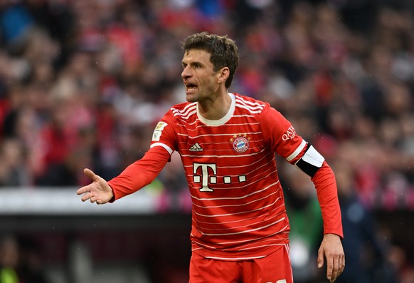 epa10573959 Munich&#039;s Thomas Mueller reacts during the Bundesliga soccer match between FC Bayern Munich and SG Hoffenheim in Munich, Germany, 15 April 2023. EPA/FILIP SINGER CONDITIONS - ATTENTION ...