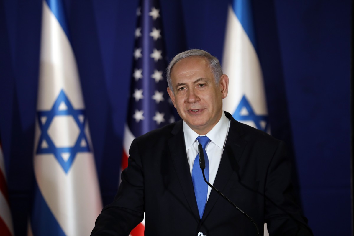 epa07454050 Israeli Prime Minister Benjamin Netanyahu speaks during a visit by US Secretary of State Mike Pompeo at Netanyahu's official residence in Jerusalem, 21 March 2019. Netanyahu will be h ...