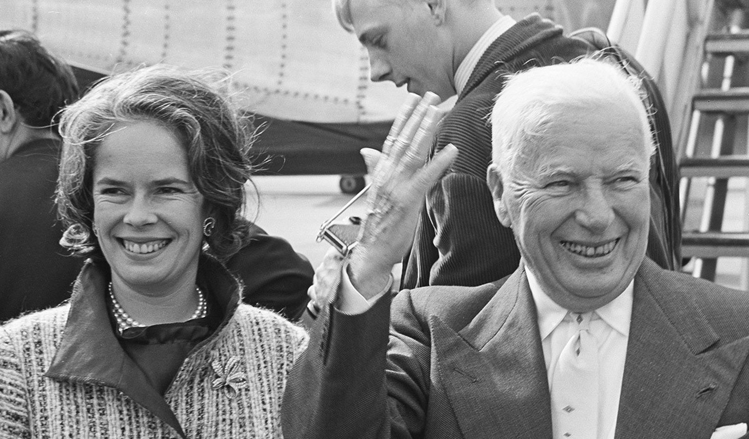 Charlie Chaplins Frau Oona auf einem Bild von 1965: Sie ging zum Schein auf die Lösegeldforderungen ein.
https://commons.wikimedia.org/wiki/File:Charlie_Chaplin_and_Oona_ONeill_1965.jpg