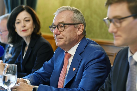 Der Zuercher FDP-Staenderatskandidat Ruedi Noser an einer Medienkonferenz in Zuerich am Dienstag, 29. Oktober 2019. (KEYSTONE/Walter Bieri)