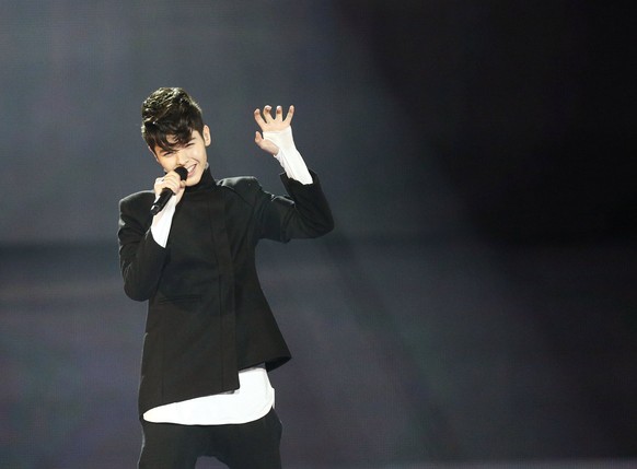 epa05962402 Kristian Kostov from Bulgaria performs during the Grand Final of the 62nd annual Eurovision Song Contest (ESC) at the International Exhibition Centre in Kiev, Ukraine, 13 May 2017. EPA/SER ...