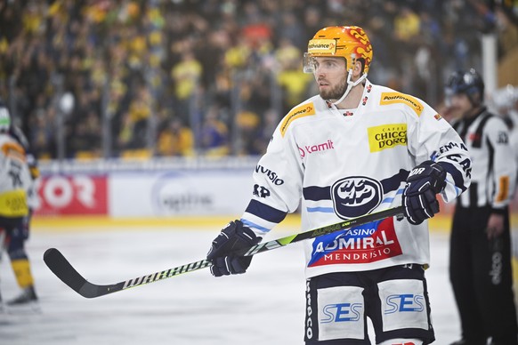 Ambri&#039;s Postfinance Topscorer Michael Spacek, beim Eishockey Spiel der National League zwischen dem HC Davos und dem HC Ambri-Piotta, am Samstag, 4. November 2023, im Eisstadion in Davos. (PostFi ...