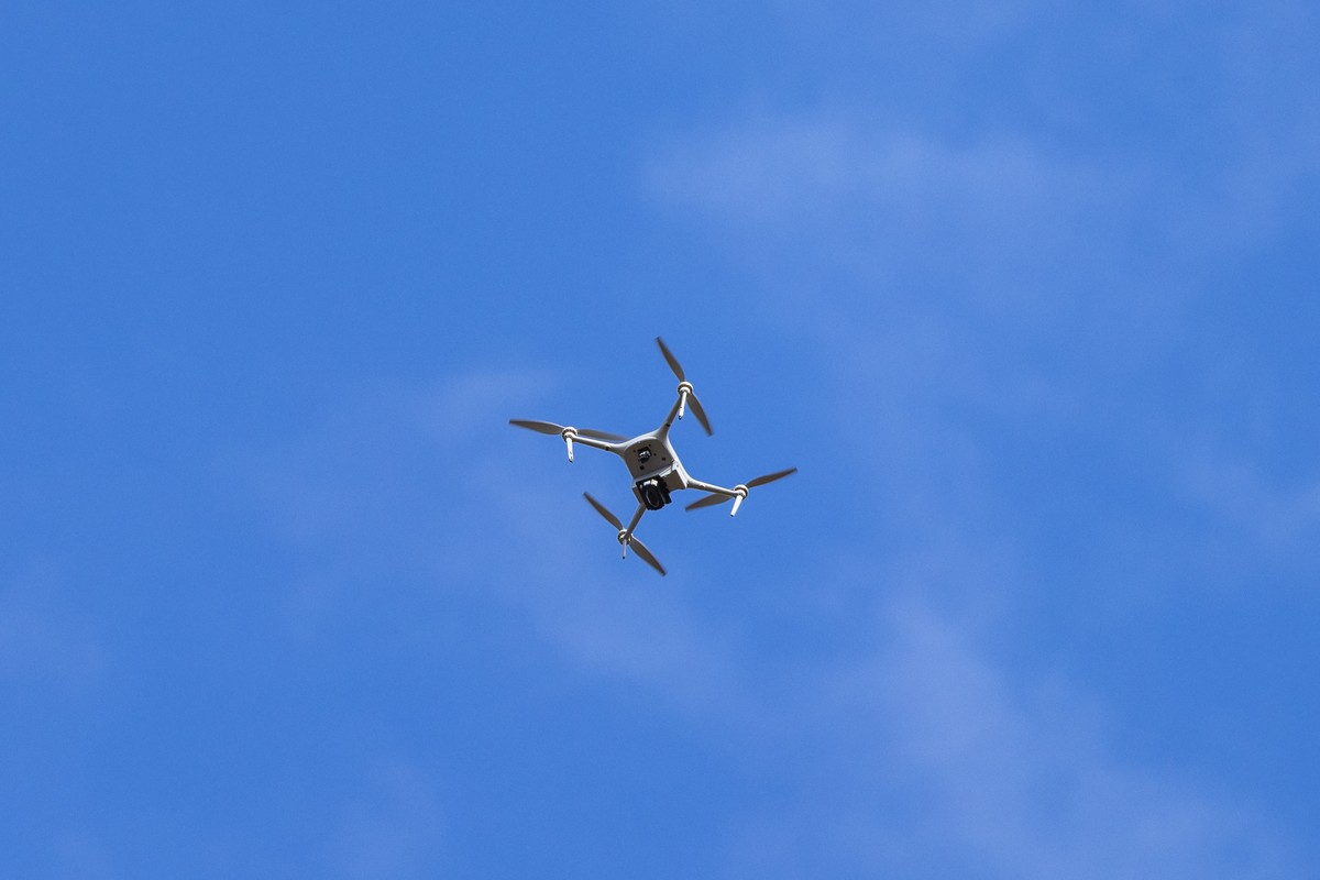 epa12062424 A drone is part of the army mechanized exercise Mighty Arrow 25 at the Pohjankangas shooting and training area in Niinisalo, Finland, 29 April 2025. The exercise will be held from 24 April ...