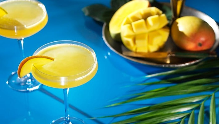 https://www.glassofbubbly.com/ciroc-mango-mimosa/ cîroc mango mimosa wodka cocktail trinken alkohol drinks