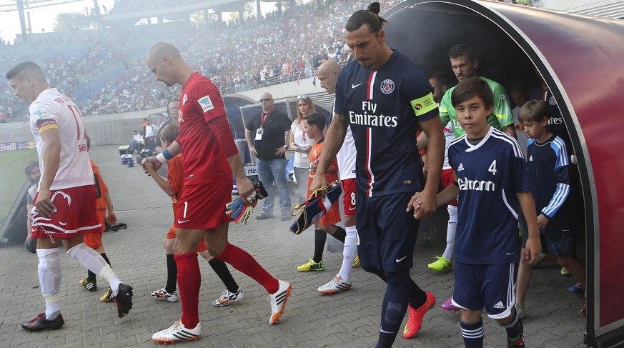 Noch ein Testspiel, in den Träumen der Red-Bull-Bosse bald ein Champions-League-Duell: Goalie Coltorti spielt mit Leipzig gegen Zlatan Ibrahimovic und Paris Saint-Germain.